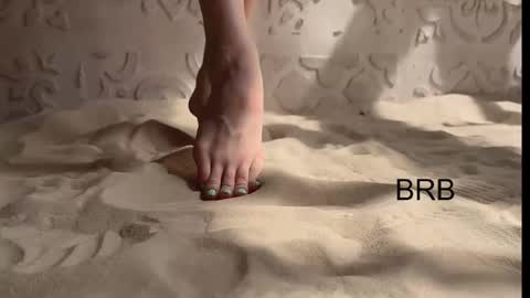 izi online show from 02/09/25, 06:05