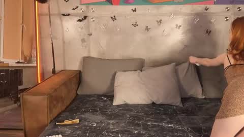 izi online show from 02/13/25, 06:27