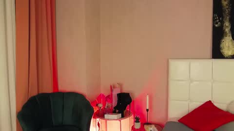 IZIE CARTER online show from 02/02/26, 08:40