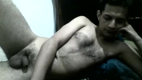 Snapshot of izmaelr chatting on 04/11/26, 07:45 Jonathan online show from 04/11/26, 07:45