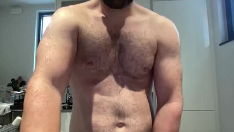 Izylduur online show from 09/09/25, 08:14