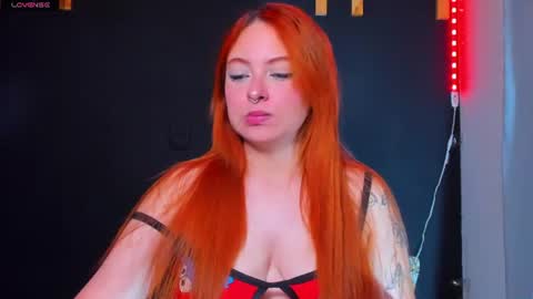 Snapshot of izyzys_baker chatting on 07/17/26, 08:43 hot izys online show from 07/17/26, 08:43