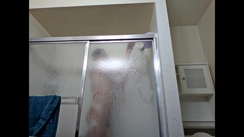 Snapshot of izzame2 chatting on 01/31/25, 06:14 Willis online show from 01/31/25, 06:14