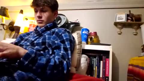 Snapshot of izzame2 chatting on 02/12/25, 04:44 Willis online show from 02/12/25, 04:44