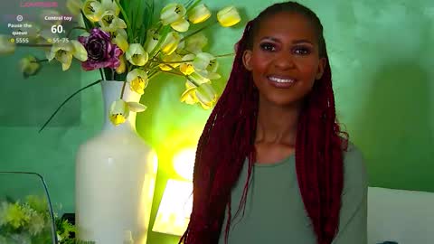 Snapshot of izzie_sugar chatting on 10/09/25, 07:12 Sugar Babe online show from 10/09/25, 07:12