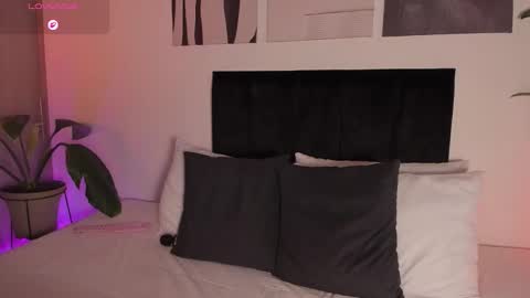 Izzy vega  online show from 02/12/26, 01:22