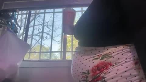 Snapshot of izzyishottttt chatting on 10/30/25, 05:46 izzyishottttt online show from 10/30/25, 05:46