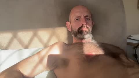 izzysboytoy1 online show from 03/26/26, 04:12