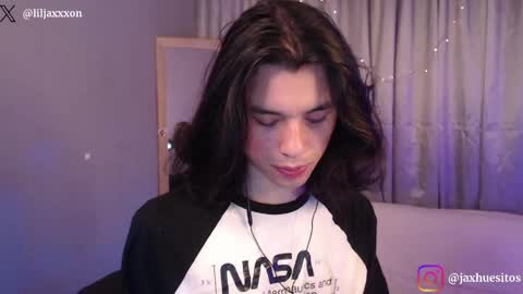 Snapshot of j_a_x_x_x_o_n chatting on 04/28/26, 11:59 Hey im Jaxxxon check my info online show from 04/28/26, 11:59