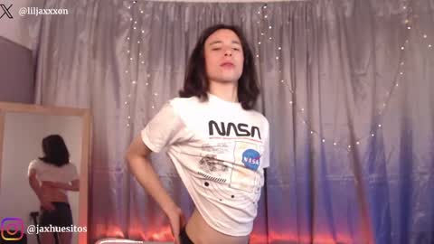 Snapshot of j_a_x_x_x_o_n chatting on 05/09/26, 11:48 Hey im Jaxxxon check my info online show from 05/09/26, 11:48