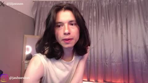 Snapshot of j_a_x_x_x_o_n chatting on 06/10/26, 11:09 Hey im Jaxxxon check my info online show from 06/10/26, 11:09