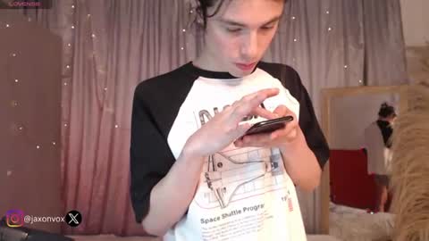 Hey im Jaxxxon check my info     online show from 07/30/26, 11:20
