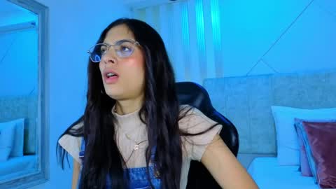 j_belle_ online show from 04/26/26, 01:31