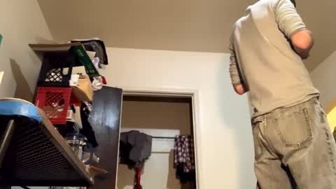 Snapshot of j_boogie_mane chatting on 12/04/24, 12:41 j boogie online show from 12/04/24, 12:41