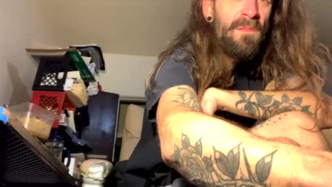 Snapshot of j_boogie_mane chatting on 12/05/24, 12:08 j boogie online show from 12/05/24, 12:08