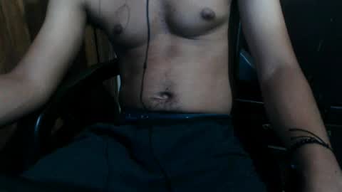 Snapshot of j_castello chatting on 05/03/26, 01:33 J online show from 05/03/26, 01:33