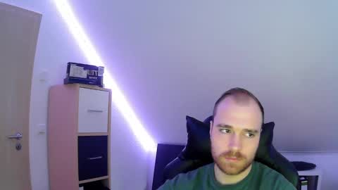 Snapshot of j_german783377 chatting on 12/31/24, 09:53 here4y online show from 12/31/24, 09:53