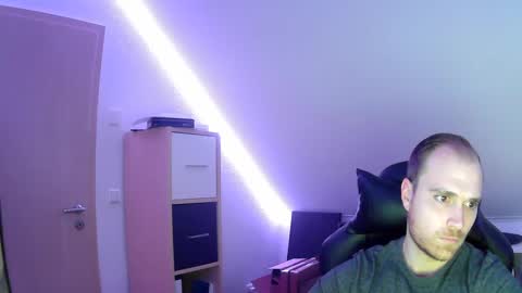 Snapshot of j_german783377 chatting on 02/02/25, 06:31 here4y online show from 02/02/25, 06:31