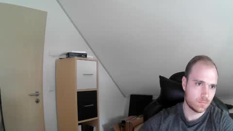 Snapshot of j_german783377 chatting on 02/03/25, 10:03 here4y online show from 02/03/25, 10:03