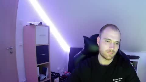 Snapshot of j_german783377 chatting on 03/04/25, 06:18 here4y online show from 03/04/25, 06:18