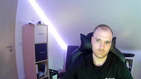 Snapshot of j_german783377 chatting on 03/06/25, 04:49 here4y online show from 03/06/25, 04:49