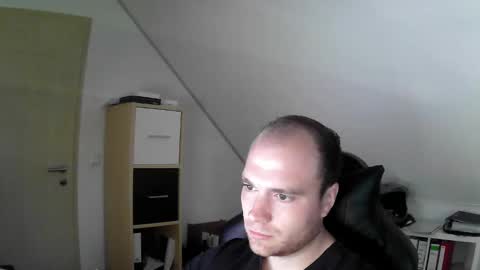 Snapshot of j_german783377 chatting on 09/19/25, 08:05 here4y online show from 09/19/25, 08:05