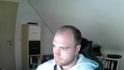 Snapshot of j_german783377 chatting on 10/01/25, 08:42 here4y online show from 10/01/25, 08:42