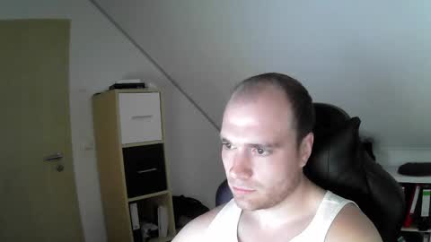 Snapshot of j_german783377 chatting on 10/21/25, 08:59 here4y online show from 10/21/25, 08:59