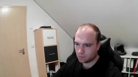 Snapshot of j_german783377 chatting on 10/27/25, 07:56 here4y online show from 10/27/25, 07:56