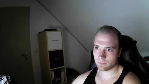 Snapshot of j_german783377 chatting on 10/28/25, 10:12 here4y online show from 10/28/25, 10:12