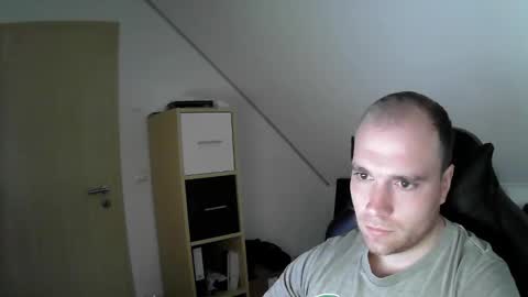 Snapshot of j_german783377 chatting on 11/11/25, 10:48 here4y online show from 11/11/25, 10:48