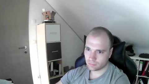 Snapshot of j_german783377 chatting on 12/15/25, 11:25 here4y online show from 12/15/25, 11:25