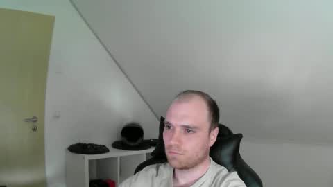 here4y online show from 04/04/26, 02:25