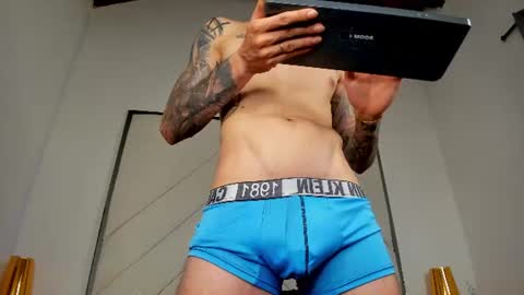 Snapshot of j_king__ chatting on 06/18/26, 11:53 J King online show from 06/18/26, 11:53