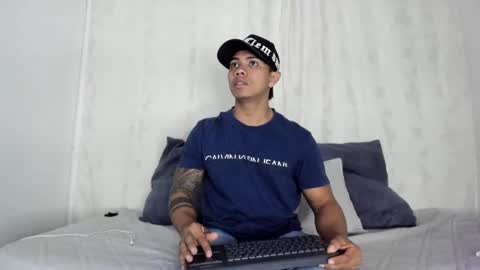 i am juan musiry independent model  online show from 12/24/24, 09:50