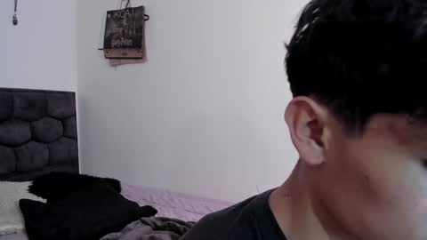 Snapshot of j_u_p_i_t_e_r chatting on 01/06/25, 03:51 Noah online show from 01/06/25, 03:51