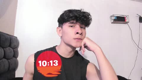 Snapshot of j_u_p_i_t_e_r chatting on 01/23/25, 03:22 Noah online show from 01/23/25, 03:22