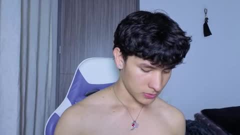 Snapshot of j_u_p_i_t_e_r chatting on 09/22/25, 11:18 Noah online show from 09/22/25, 11:18