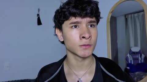 Snapshot of j_u_p_i_t_e_r chatting on 09/24/25, 11:24 Noah online show from 09/24/25, 11:24