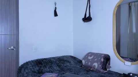 Snapshot of j_u_p_i_t_e_r chatting on 09/30/25, 02:44 Noah online show from 09/30/25, 02:44