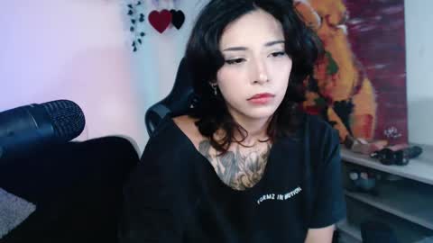 jade 18  online show from 04/21/26, 03:57