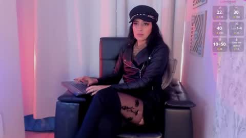 Snapshot of jaadewest_ chatting on 06/16/26, 02:41 Jade West online show from 06/16/26, 02:41