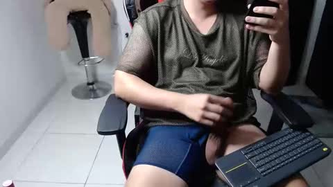 Snapshot of jack_boy_cum chatting on 10/18/25, 04:48 Jack online show from 10/18/25, 04:48