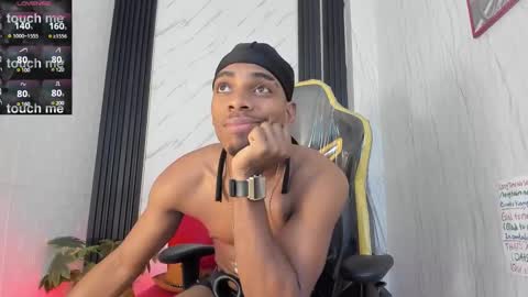 Snapshot of jack_muscles69_ chatting on 02/02/25, 03:39 Jack online show from 02/02/25, 03:39