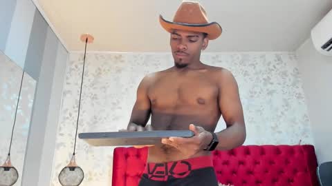 Snapshot of jack_muscles69_ chatting on 09/09/25, 12:48 Jack online show from 09/09/25, 12:48