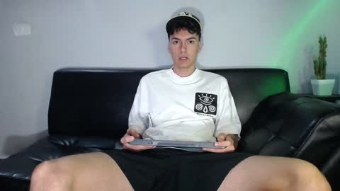 INDEPENDENT MODEL online show from 12/06/24, 10:05