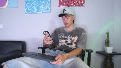 INDEPENDENT MODEL online show from 12/13/24, 02:16