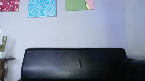 INDEPENDENT MODEL online show from 01/09/25, 03:12