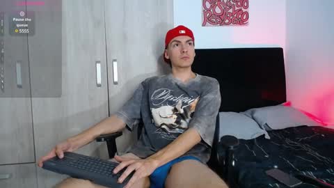 INDEPENDENT MODEL online show from 01/26/25, 05:56