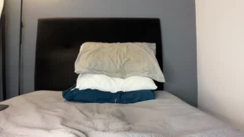 INDEPENDENT MODEL online show from 03/21/26, 12:15